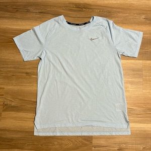Nike Shirt Women’s Medium M Reflective Running Top Shirt Light Blue